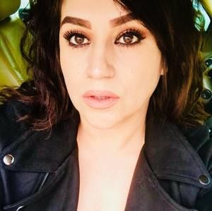 Meet your Posher, Noemi